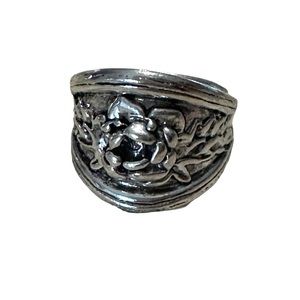 Vintage Silver Embossed Rose Ring